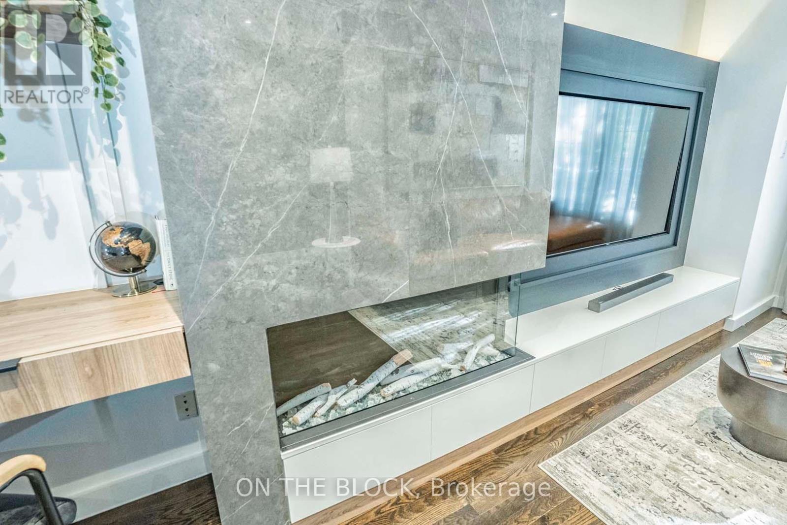 49 Leslie Street, Toronto, Ontario  M4M 3C3 - Photo 7 - E12542432