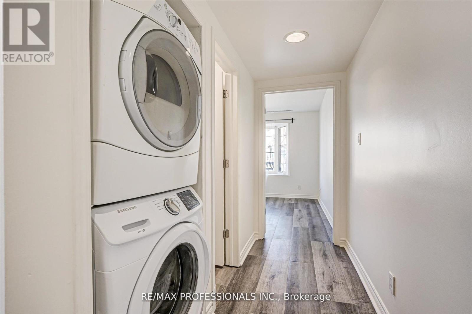 2nd Flr - 1425 Gerrard Street E, Toronto, Ontario  M4L 1Z7 - Photo 12 - E12542438