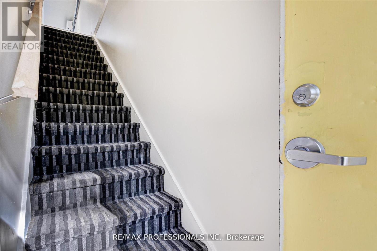 2nd Flr - 1425 Gerrard Street E, Toronto, Ontario  M4L 1Z7 - Photo 14 - E12542438