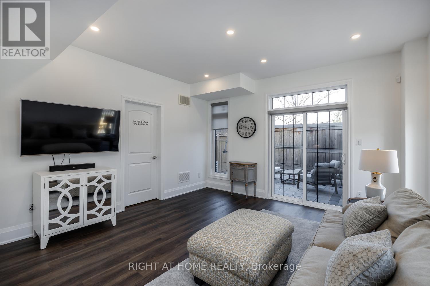 14 Seagrave Lane, Ajax, Ontario  L1T 0P2 - Photo 4 - E12542458