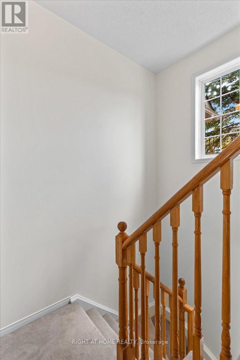 84 Trevino Circle, Barrie, Ontario  L4M 6T8 - Photo 13 - S12540086