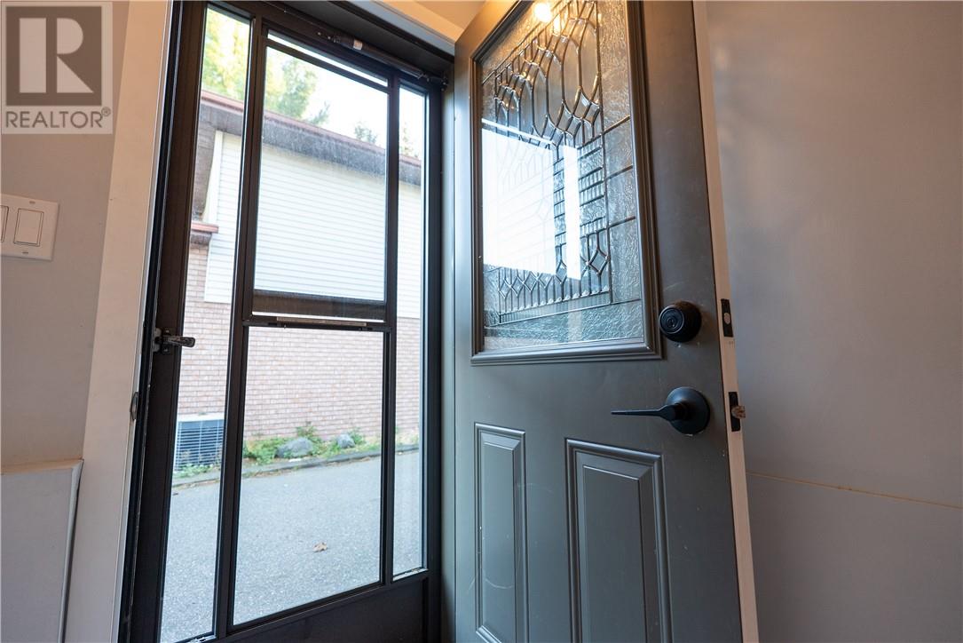 1261 Attlee Avenue, Sudbury, Ontario P3A 3J7 - Photo 2 - 2125630