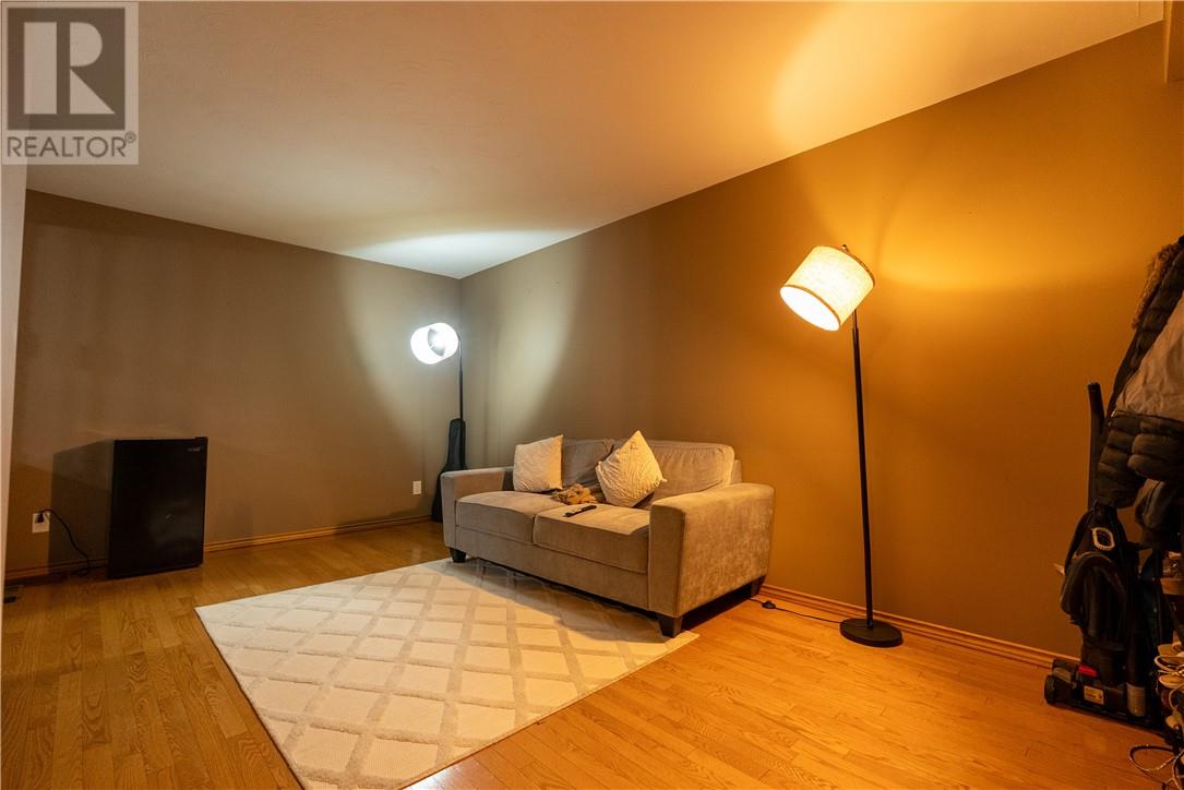 1261 Attlee Avenue, Sudbury, Ontario P3A 3J7 - Photo 3 - 2125630