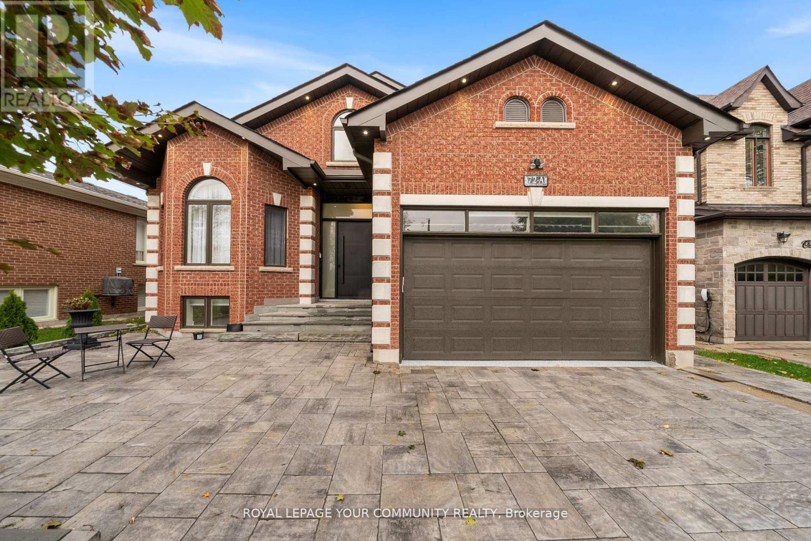 72a Oxford Street, Richmond Hill, Ontario  L4C 4L5 - Photo 3 - N12542334