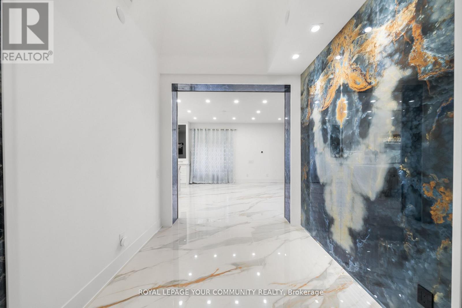 72a Oxford Street, Richmond Hill, Ontario  L4C 4L5 - Photo 35 - N12542334