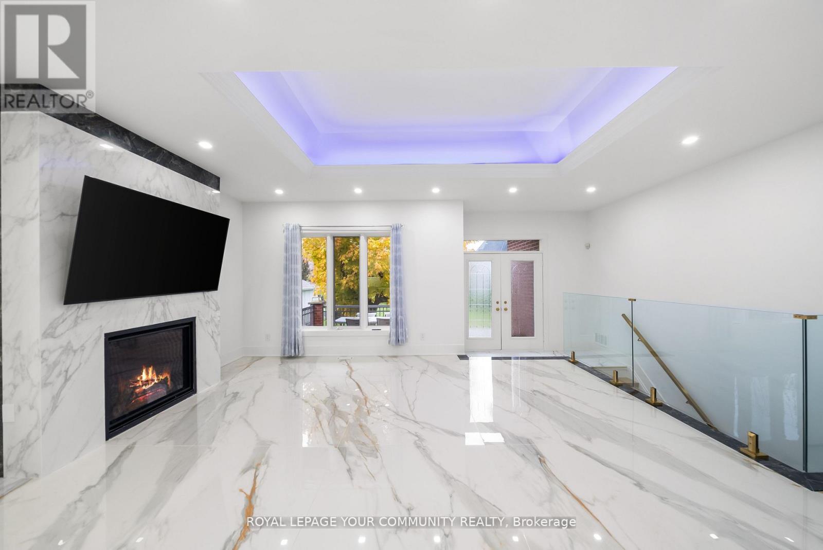 72a Oxford Street, Richmond Hill, Ontario  L4C 4L5 - Photo 7 - N12542334