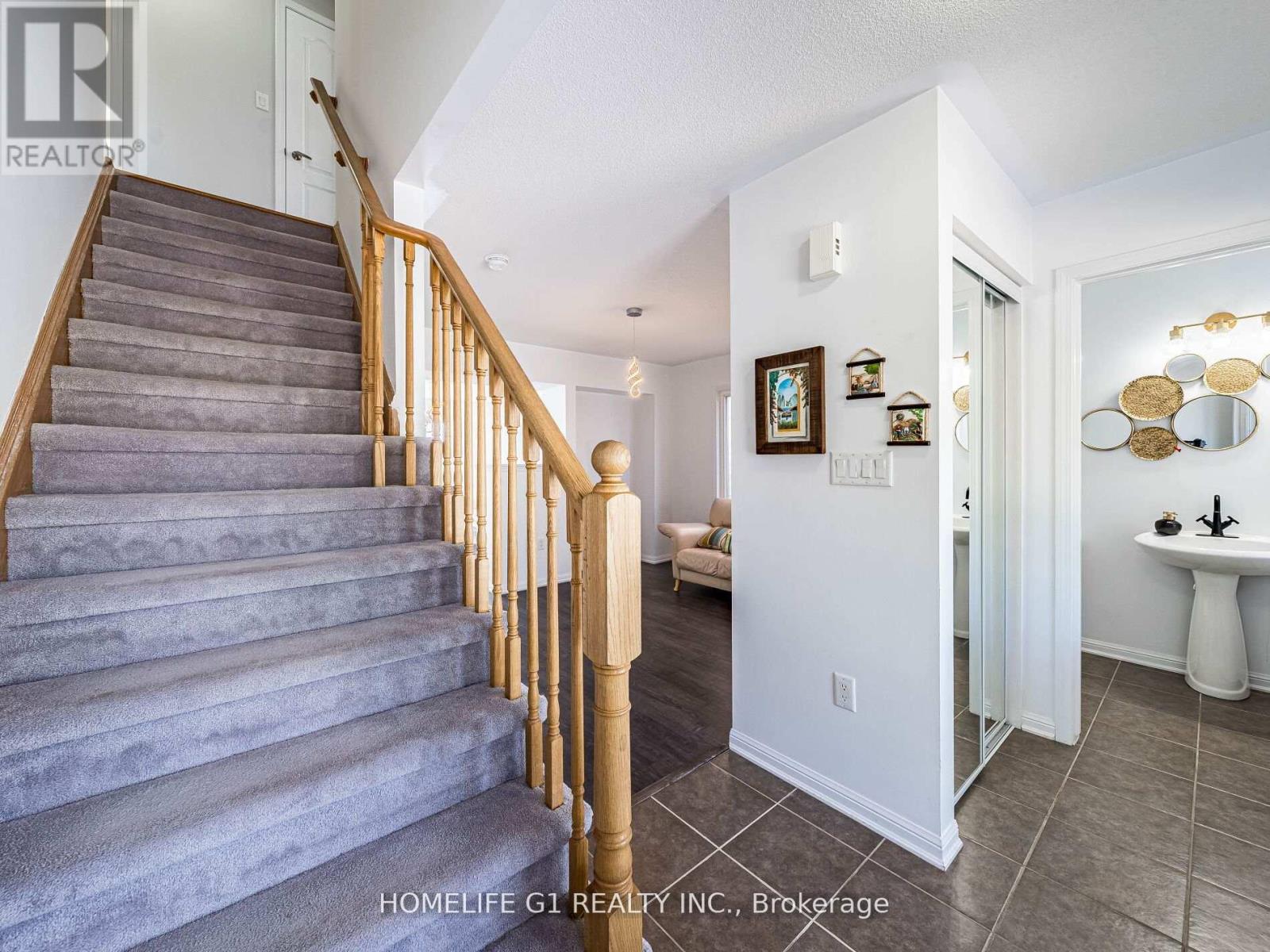 23 Davidson Drive, New Tecumseth, Ontario  L9R 0E4 - Photo 3 - N12542378