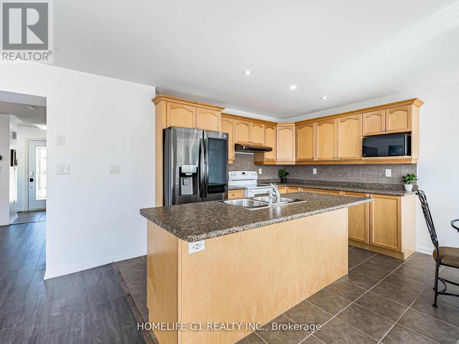 23 Davidson Drive, New Tecumseth, Ontario  L9R 0E4 - Photo 9 - N12542378