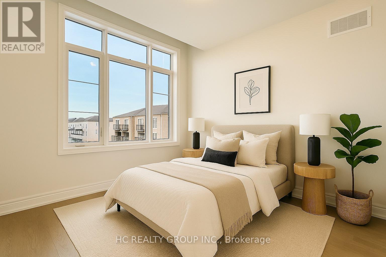 35 Jane Newlove Drive, Markham, Ontario L6C 3P5 - Photo 4 - N12542386