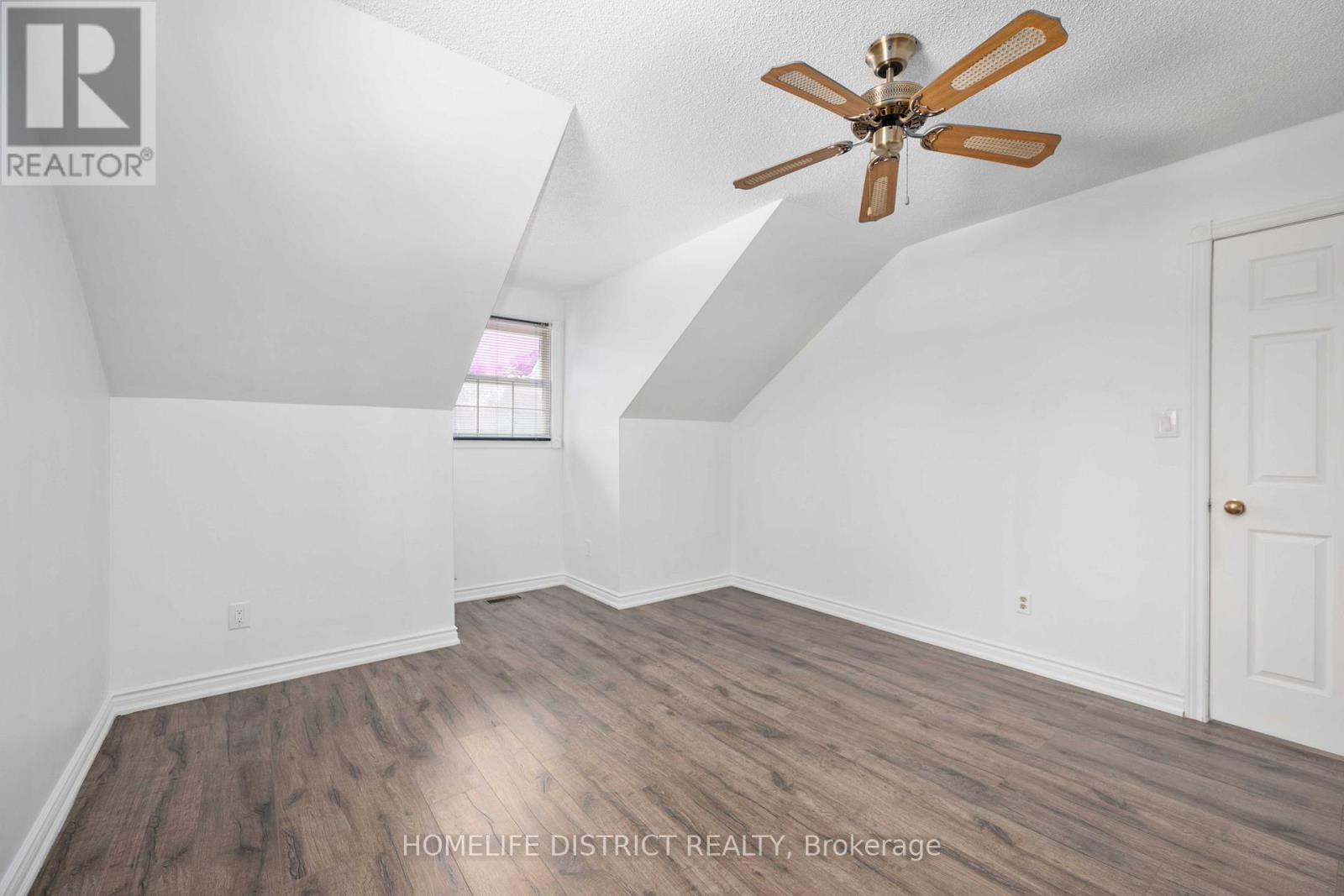 1 Grovepark Street, Richmond Hill, Ontario  L4E 2R5 - Photo 21 - N12542396