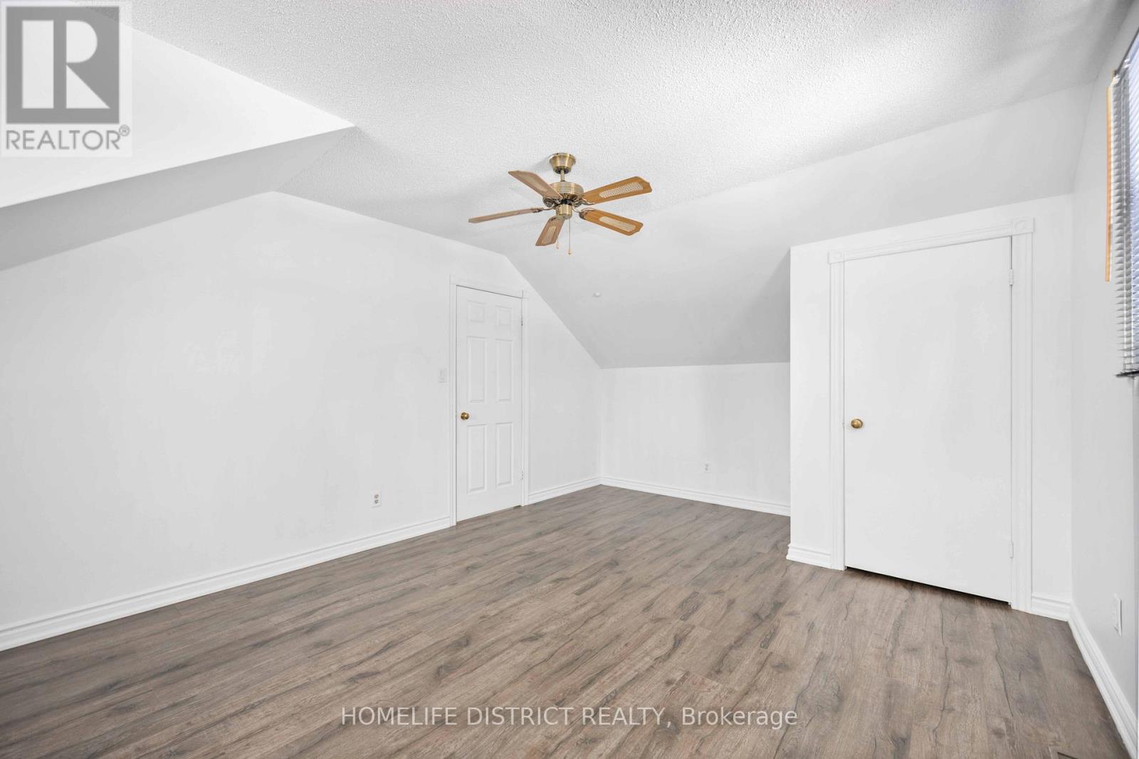 1 Grovepark Street, Richmond Hill, Ontario  L4E 2R5 - Photo 22 - N12542396