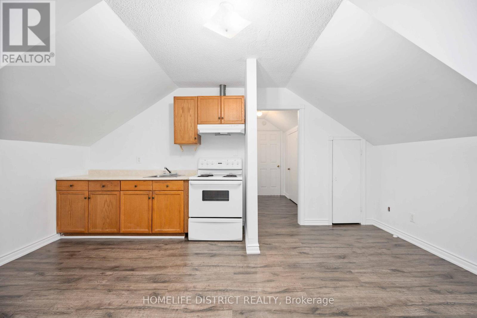 1 Grovepark Street, Richmond Hill, Ontario  L4E 2R5 - Photo 25 - N12542396