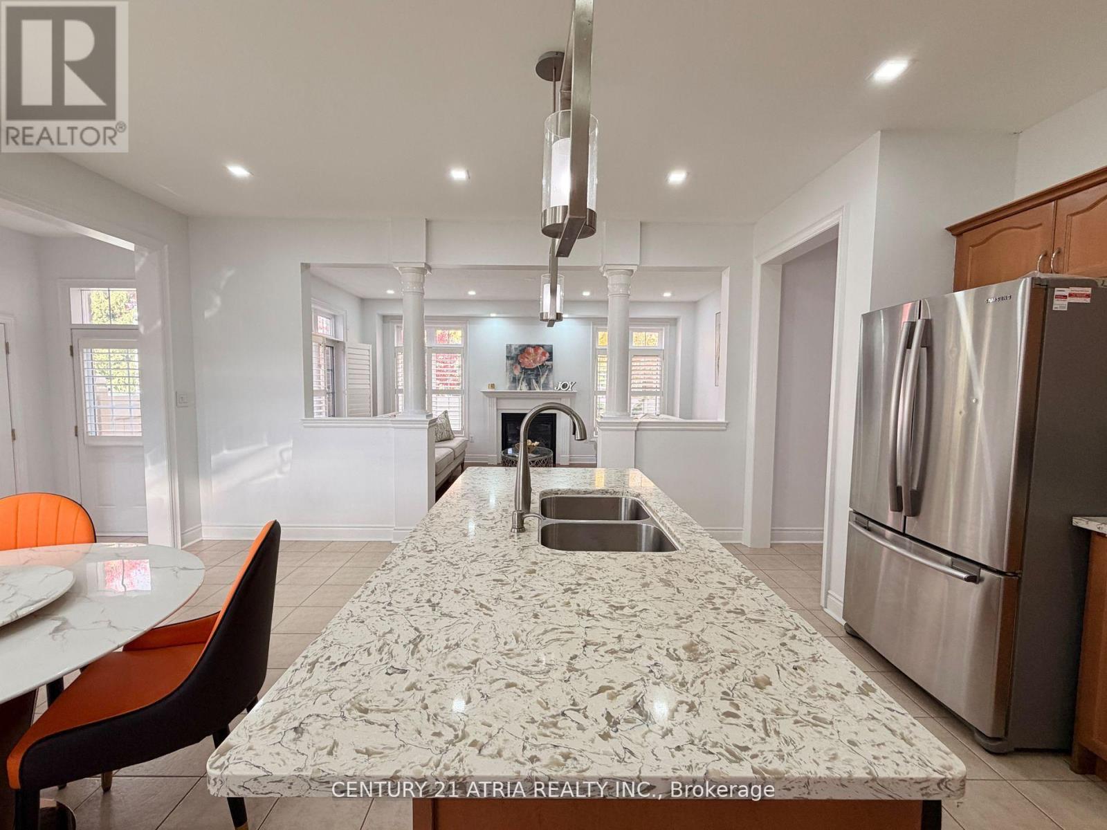 14 West Normandy Drive, Markham, Ontario  L6B 0A8 - Photo 11 - N12542410