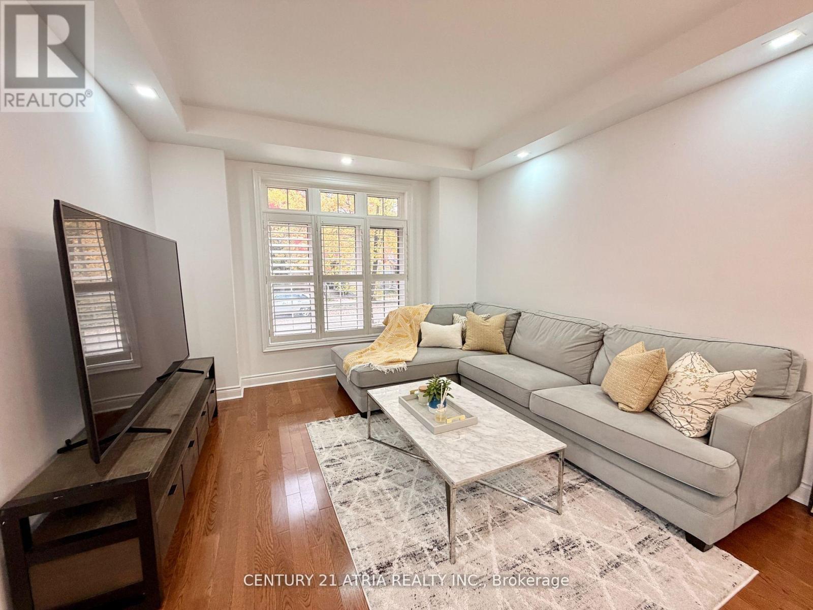 14 West Normandy Drive, Markham, Ontario  L6B 0A8 - Photo 7 - N12542410