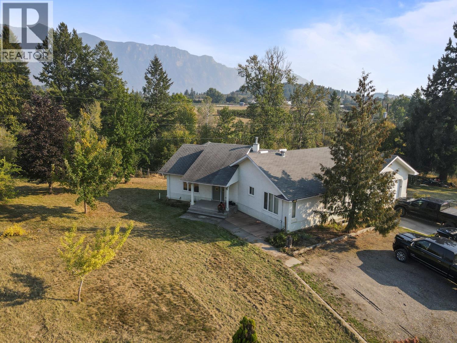 2619 3 Highway, Erickson, British Columbia V0B 1G1 - Photo 1 - 10364931