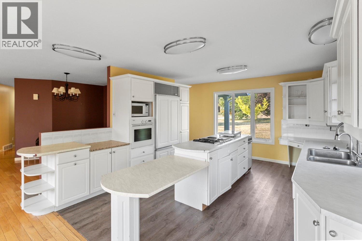 2619 3 Highway, Erickson, British Columbia V0B 1G1 - Photo 6 - 10364931