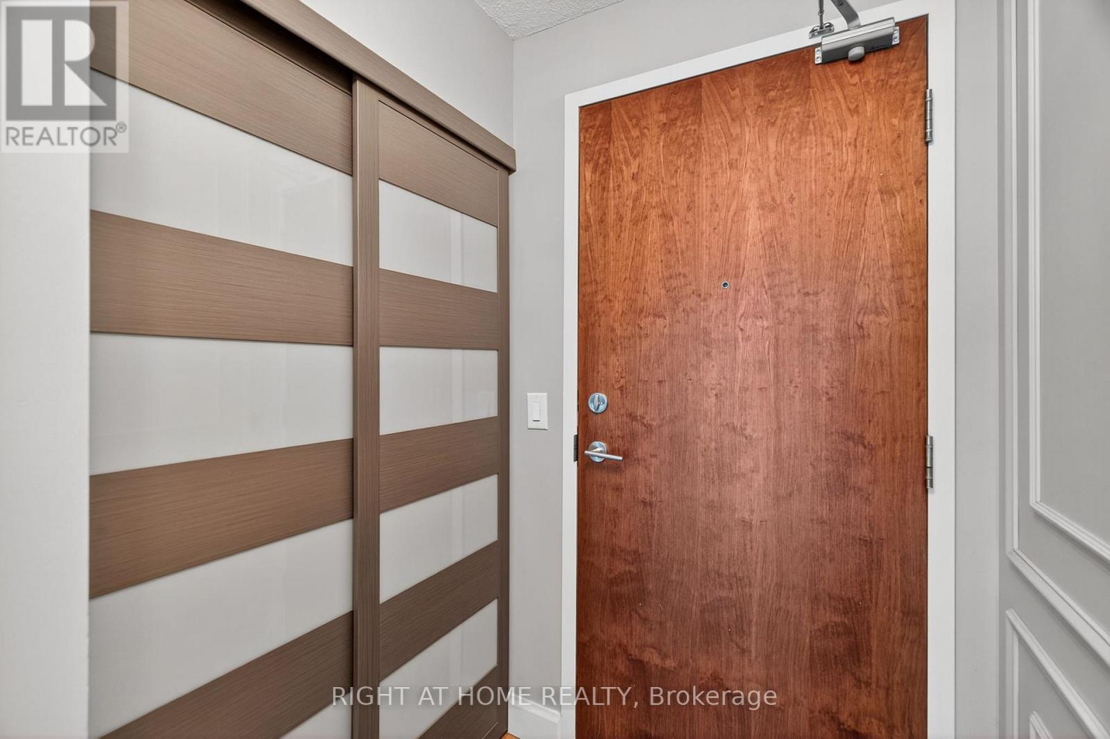 416 - 1235 Bayly Street, Pickering, Ontario  L1W 1L7 - Photo 3 - E12542538