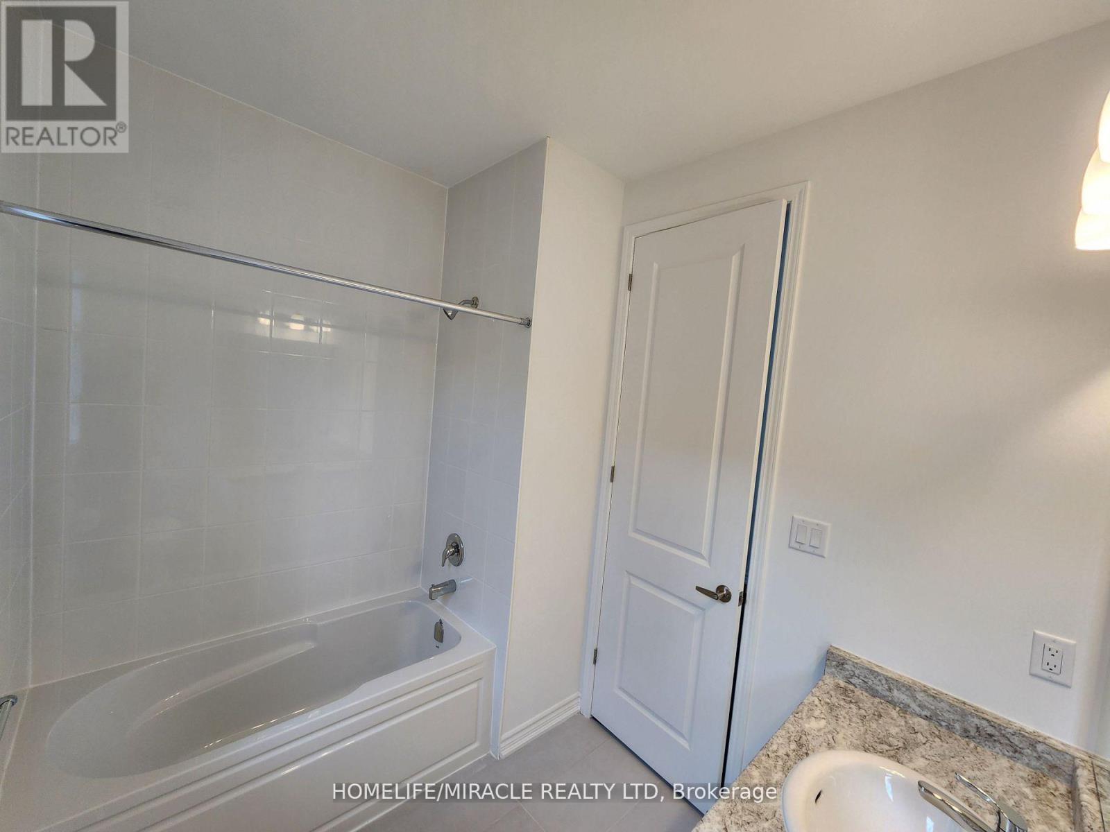 344 Madelaine Drive, Barrie, Ontario  L9J 0Y9 - Photo 23 - S12542346