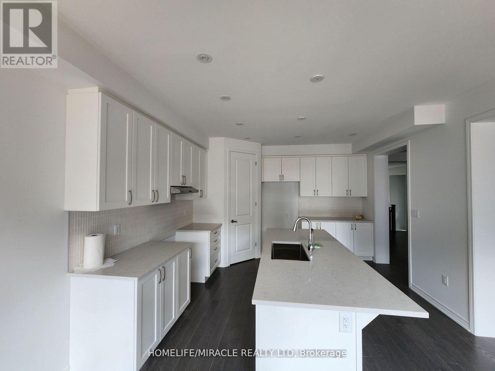 344 Madelaine Drive, Barrie, Ontario  L9J 0Y9 - Photo 9 - S12542346