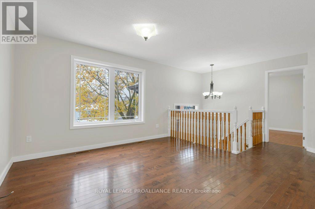 152 Cannifton Road N, Belleville, Ontario K8P 2T1 - Photo 10 - X12542572