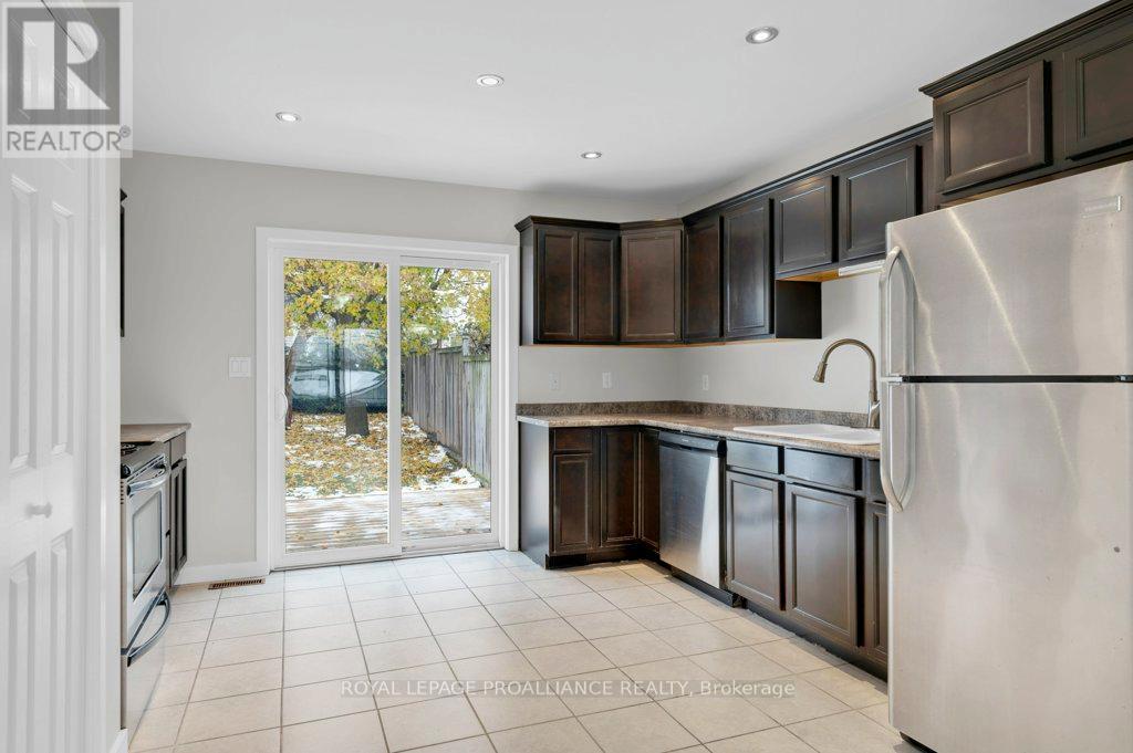 152 Cannifton Road N, Belleville, Ontario K8P 2T1 - Photo 13 - X12542572