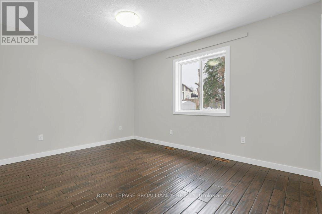 152 Cannifton Road N, Belleville, Ontario K8P 2T1 - Photo 19 - X12542572