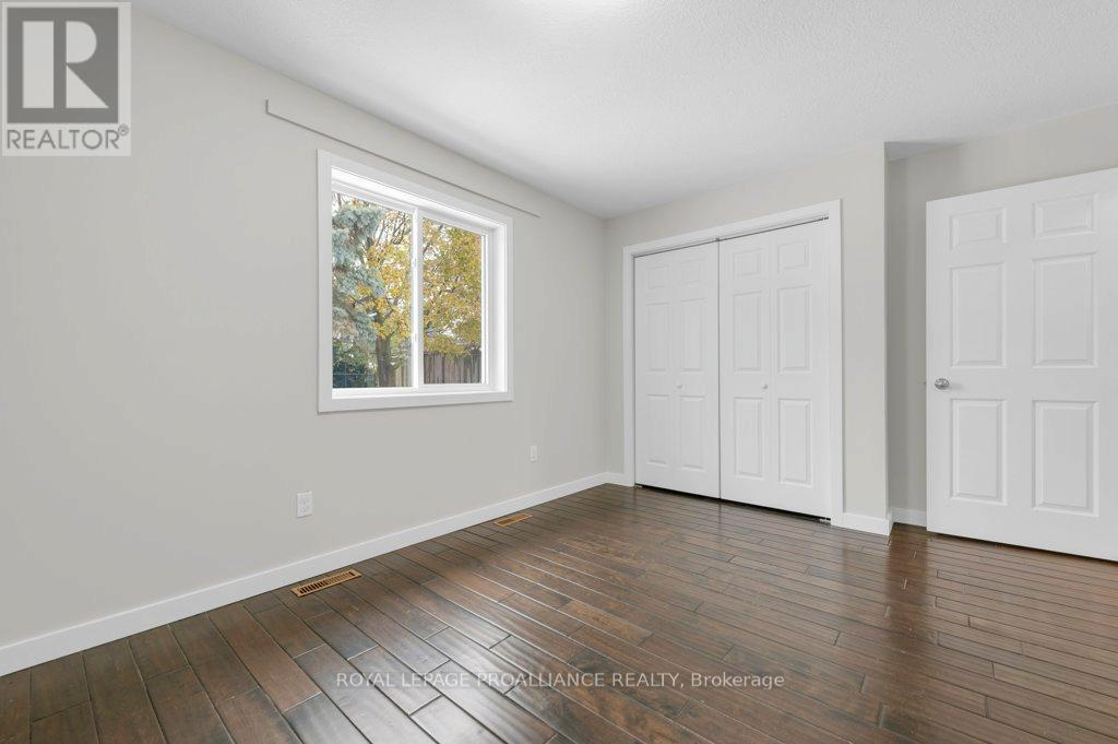 152 Cannifton Road N, Belleville, Ontario K8P 2T1 - Photo 20 - X12542572