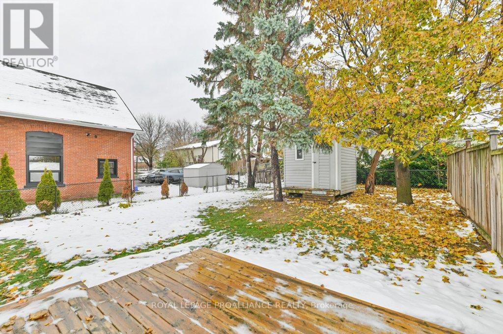 152 Cannifton Road N, Belleville, Ontario K8P 2T1 - Photo 30 - X12542572