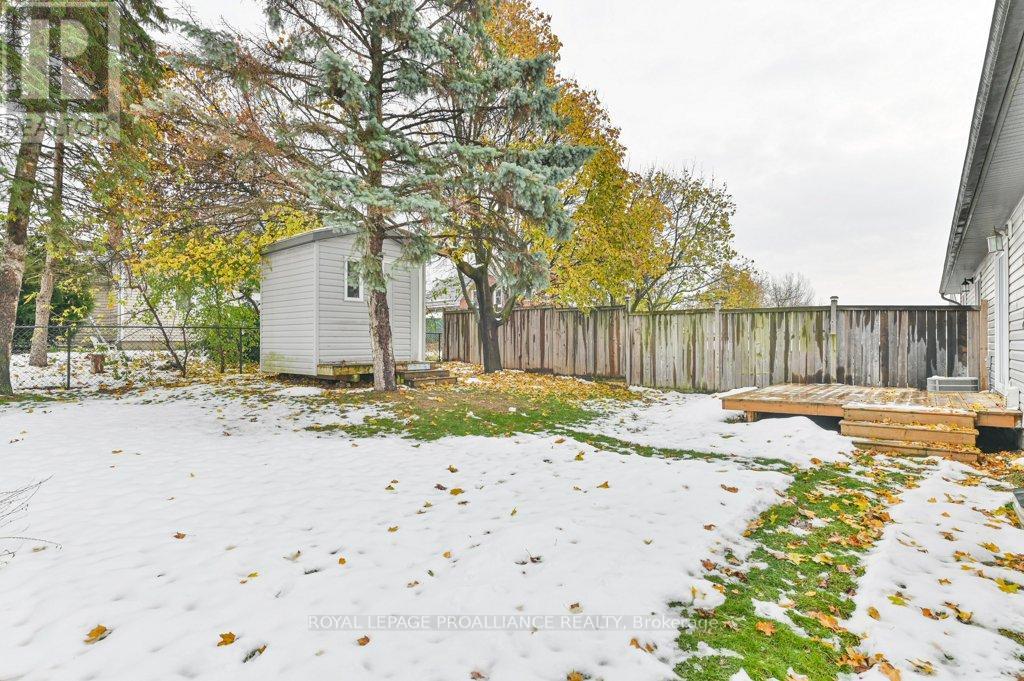 152 Cannifton Road N, Belleville, Ontario K8P 2T1 - Photo 31 - X12542572