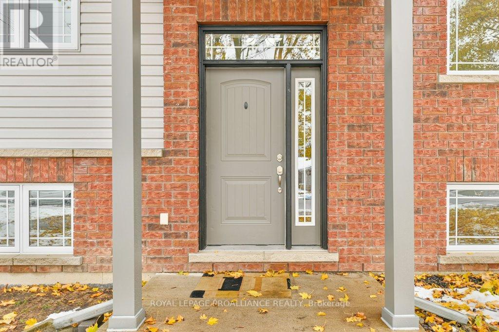 152 Cannifton Road N, Belleville, Ontario K8P 2T1 - Photo 6 - X12542572