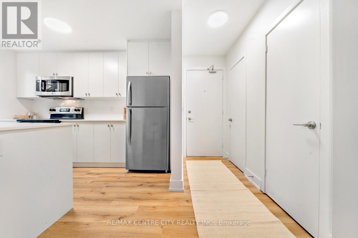 4 - 232 Elm Street, St. Thomas, Ontario  N5R 1J5 - Photo 6 - X12542584