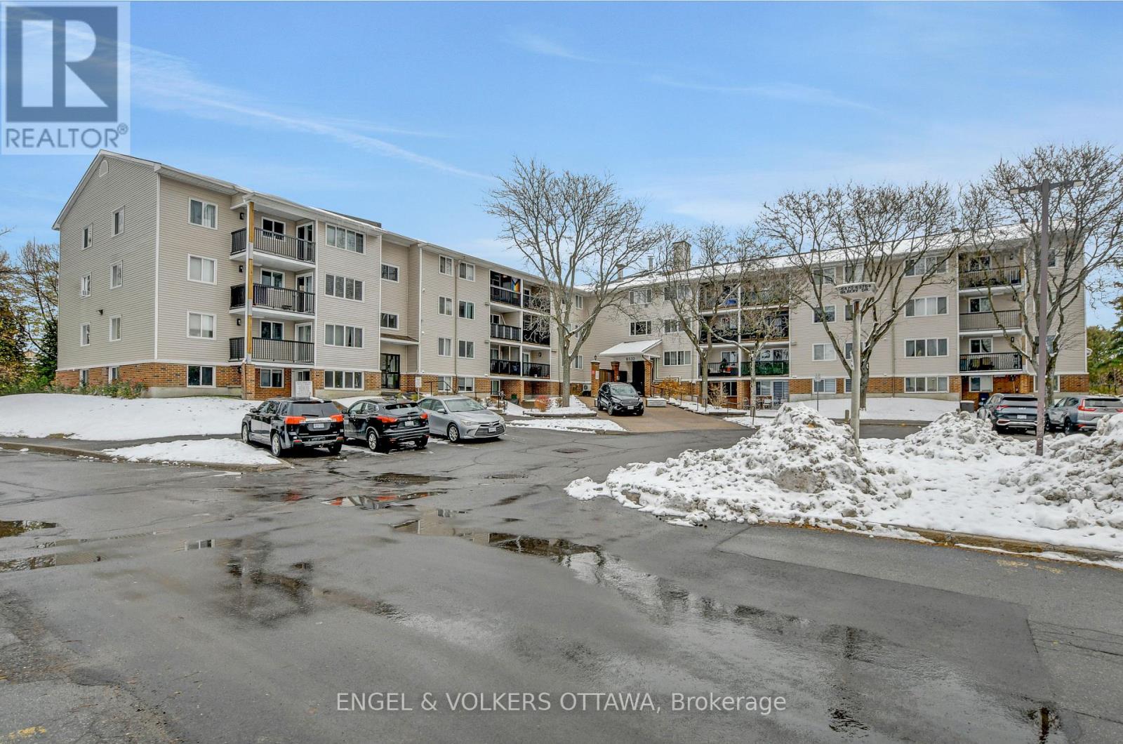 112 - 6532 Bilberry Drive, Ottawa, Ontario K1C 4N9 - Photo 1 - X12542558