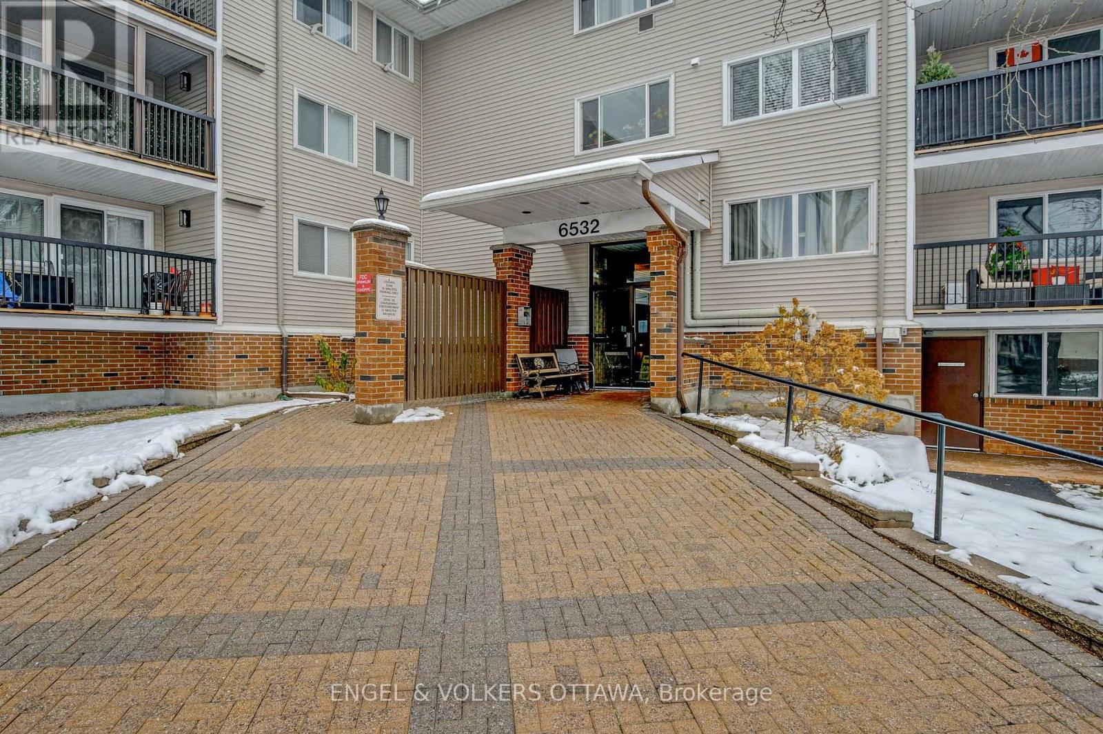 112 - 6532 Bilberry Drive, Ottawa, Ontario K1C 4N9 - Photo 3 - X12542558