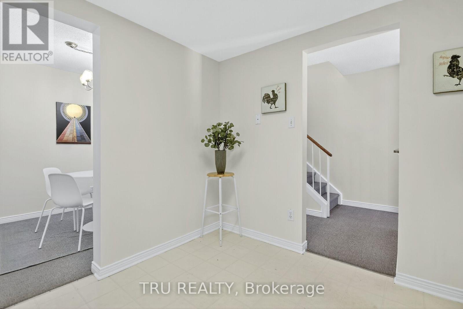 82 - 215 Temby Private, Ottawa, Ontario  K1T 2W1 - Photo 14 - X12542610