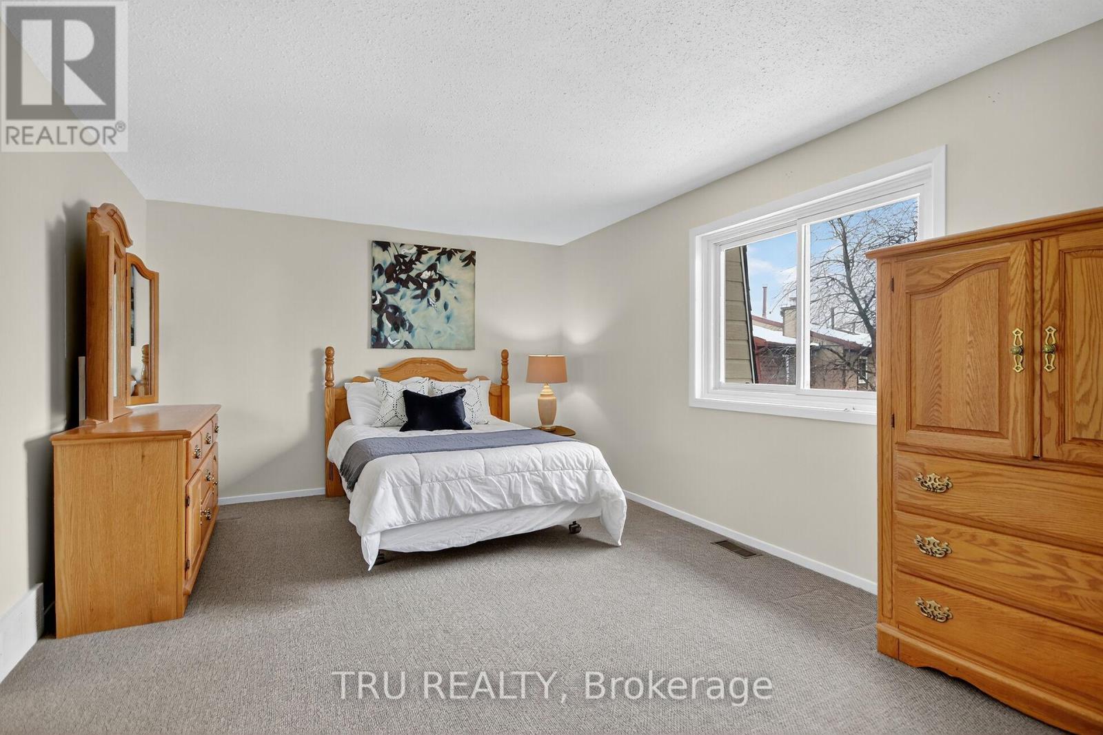 82 - 215 Temby Private, Ottawa, Ontario  K1T 2W1 - Photo 17 - X12542610