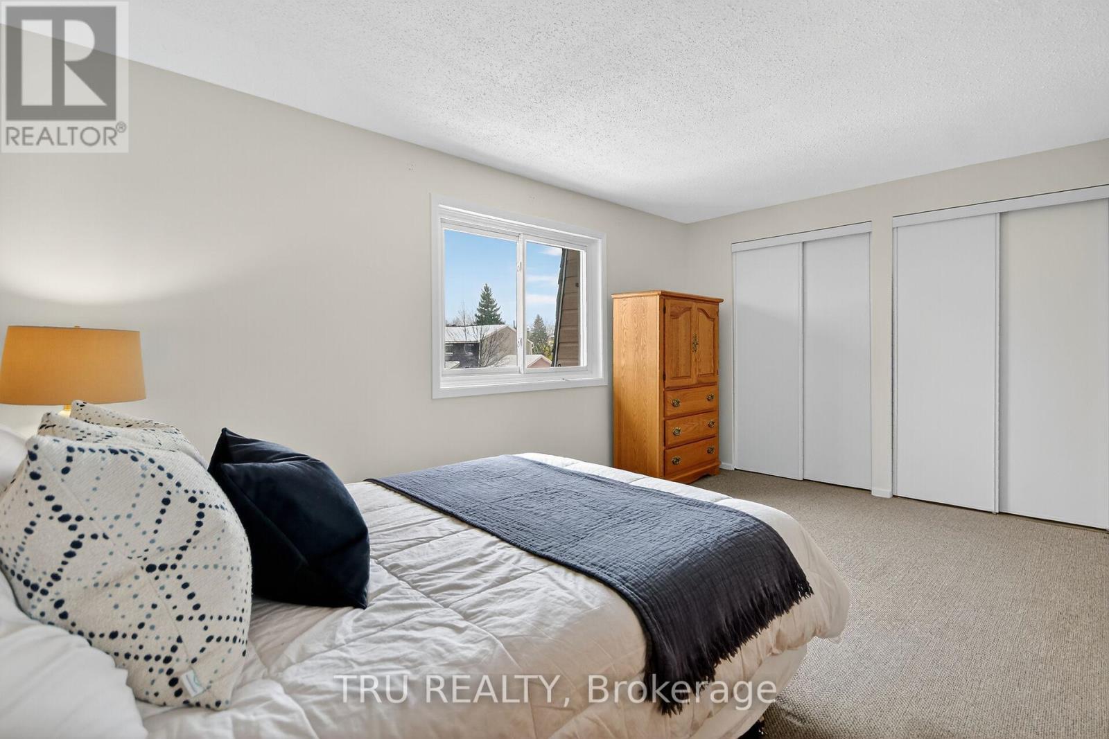 82 - 215 Temby Private, Ottawa, Ontario  K1T 2W1 - Photo 18 - X12542610