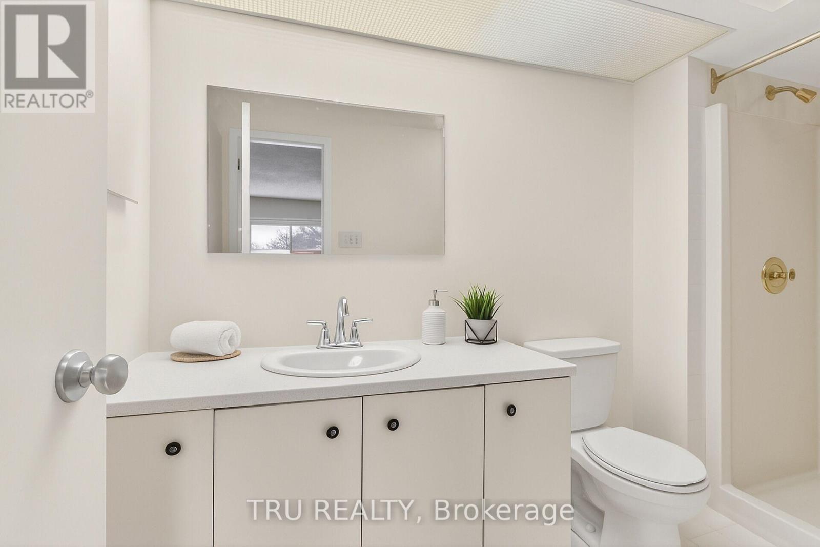 82 - 215 Temby Private, Ottawa, Ontario  K1T 2W1 - Photo 20 - X12542610