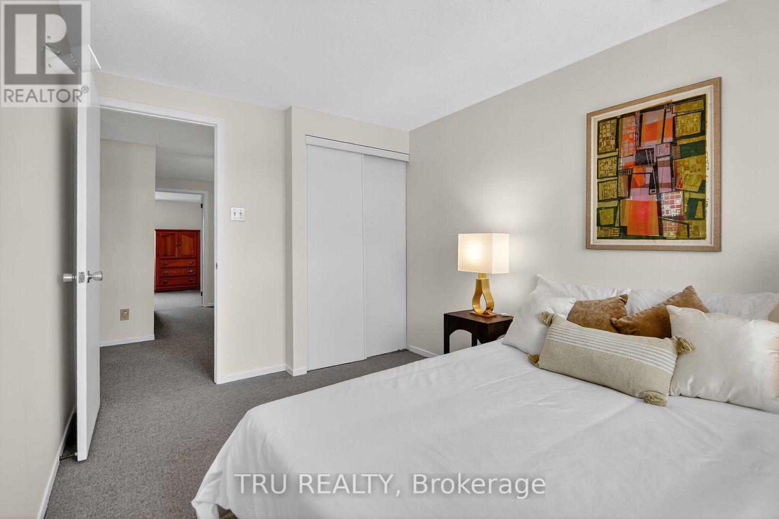 82 - 215 Temby Private, Ottawa, Ontario  K1T 2W1 - Photo 21 - X12542610