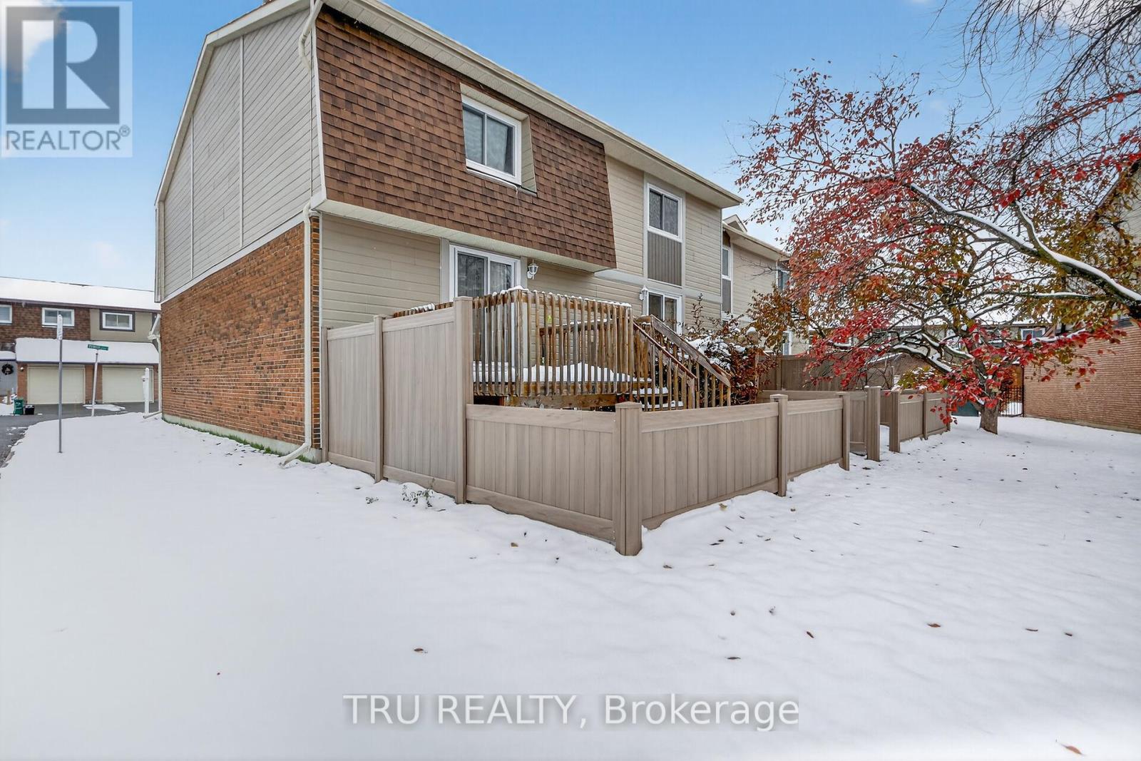 82 - 215 Temby Private, Ottawa, Ontario  K1T 2W1 - Photo 31 - X12542610