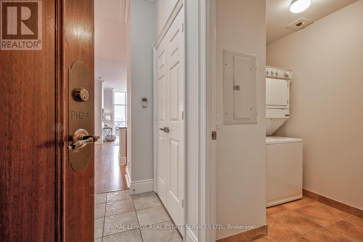 Ph24 - 5233 Dundas Street W, Toronto, Ontario  M9B 6M1 - Photo 2 - W12542340