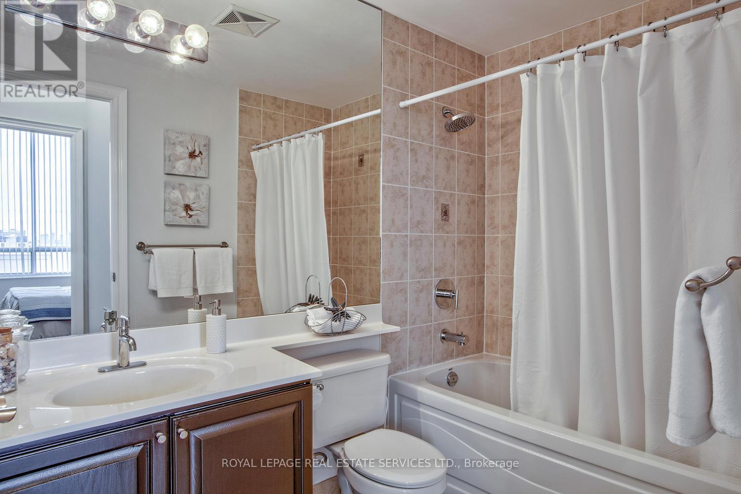 Ph24 - 5233 Dundas Street W, Toronto, Ontario  M9B 6M1 - Photo 21 - W12542340