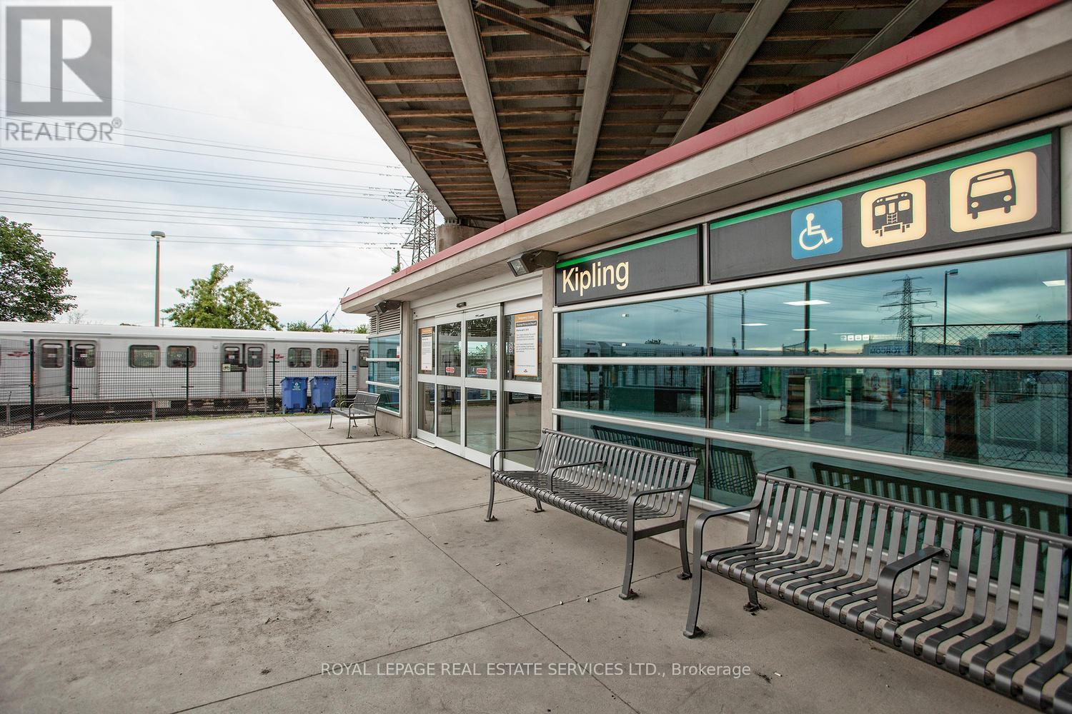 Ph24 - 5233 Dundas Street W, Toronto, Ontario  M9B 6M1 - Photo 32 - W12542340