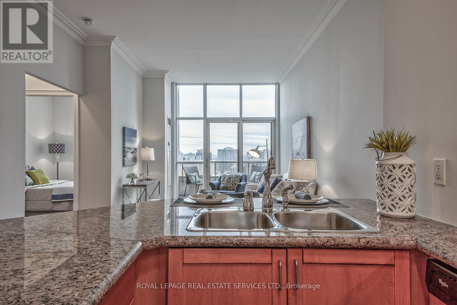 Ph24 - 5233 Dundas Street W, Toronto, Ontario  M9B 6M1 - Photo 9 - W12542340