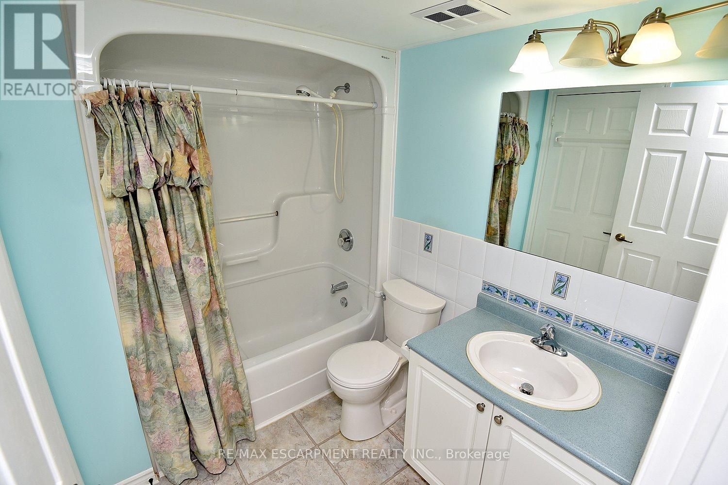 203 - 1421 Walkers Line, Burlington, Ontario  L7M 4P4 - Photo 27 - W12542370