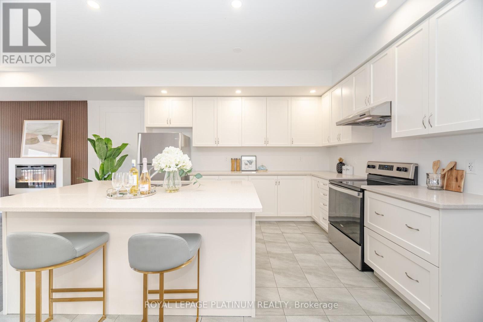 13 Lipscott Drive, Caledon, Ontario  L7C 4K7 - Photo 13 - W12542468