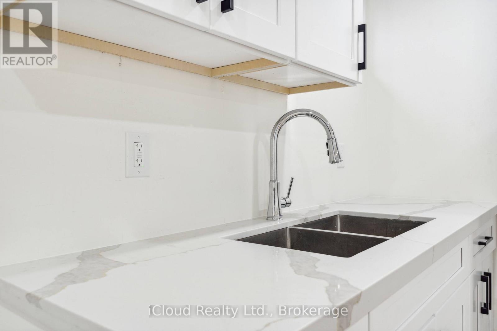 7 Salt Creek Terrace E, Caledon, Ontario  L7C 4J2 - Photo 14 - W12542478