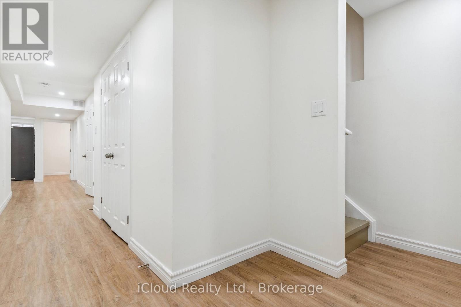 7 Salt Creek Terrace E, Caledon, Ontario  L7C 4J2 - Photo 4 - W12542478