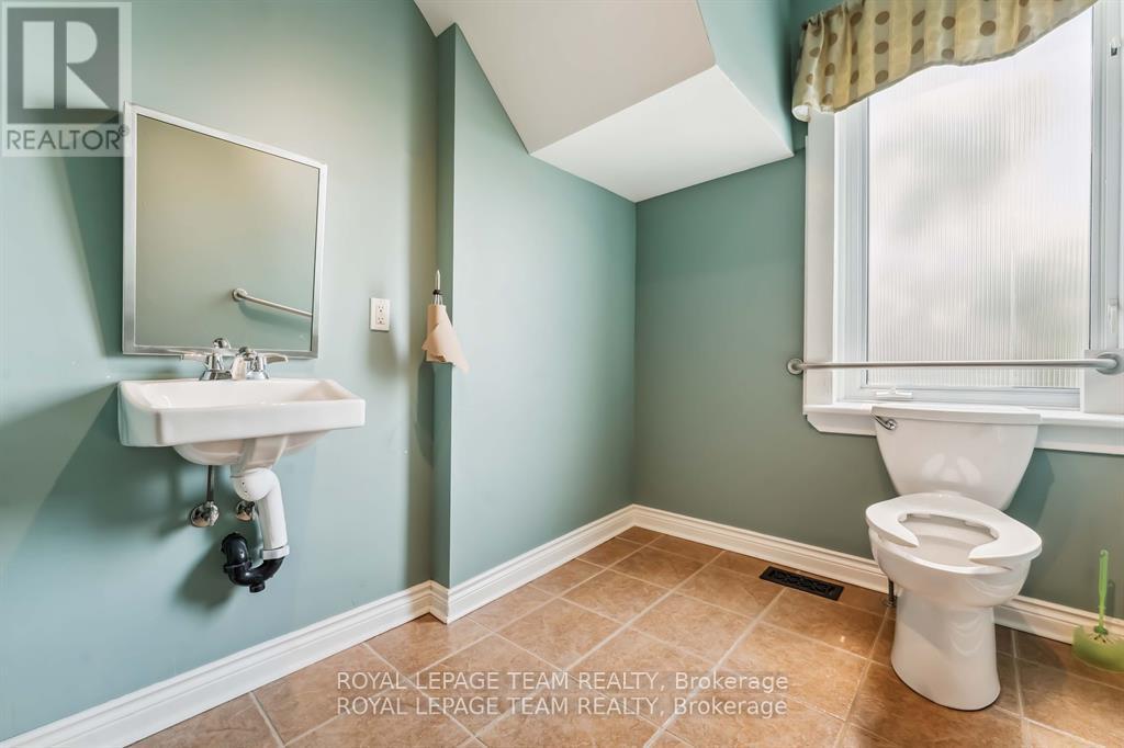 1538 Stittsville Main Street, Ottawa, Ontario  K2S 1N7 - Photo 13 - X12455778