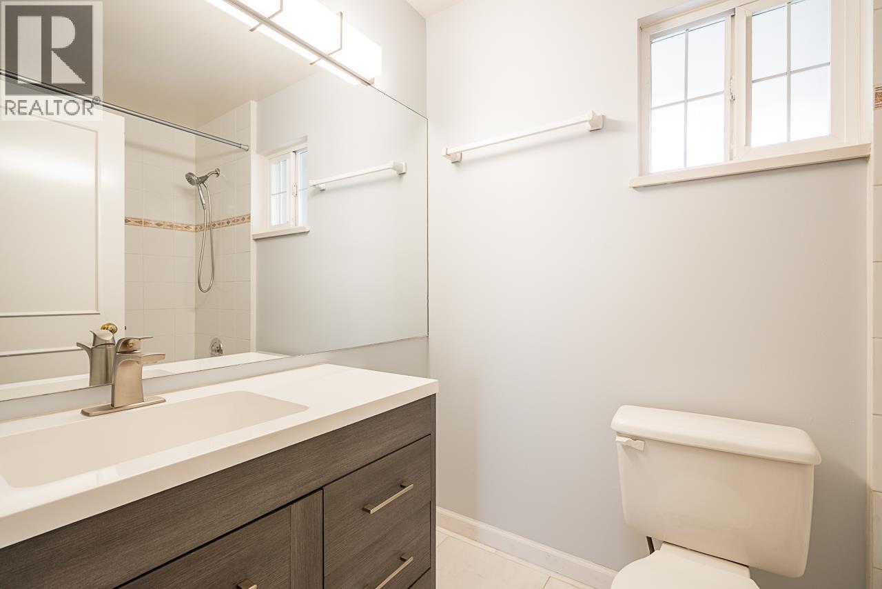 323 E Keith Road, North Vancouver, British Columbia V7L 1V6 - Photo 18 - R3067177