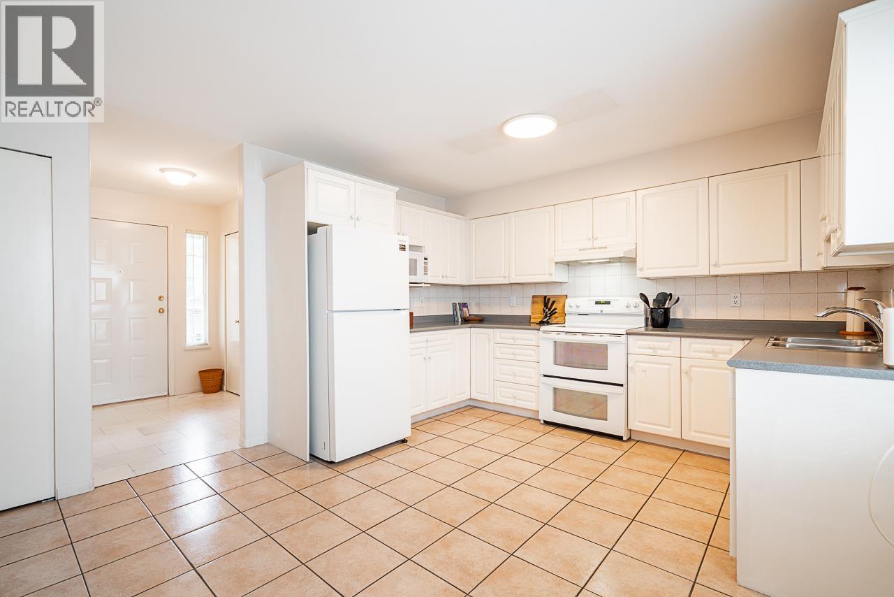 323 E Keith Road, North Vancouver, British Columbia V7L 1V6 - Photo 6 - R3067177